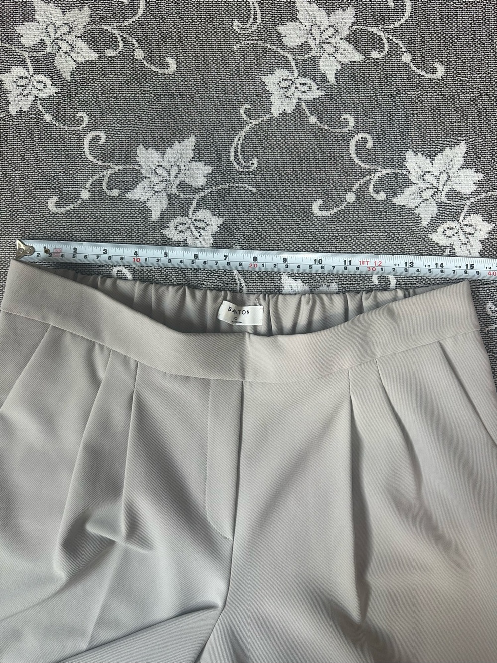 Aritzia Babaton Cohen Pull On Crop Pant in Grey Sz 10 - Picture 6 of 10